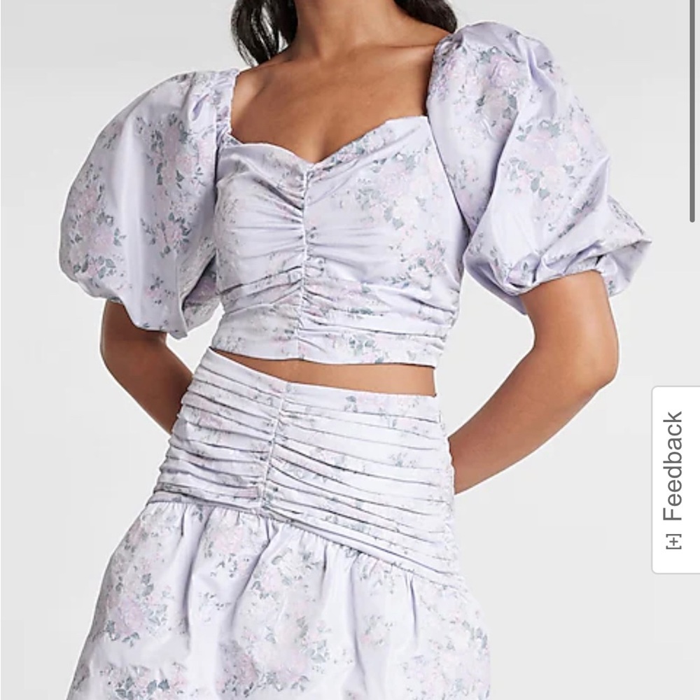 PUFF SLEEVE TOP size : XS NWT